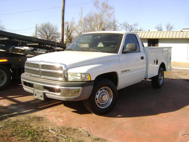 Dodge Ram Pickup 2001 photo 0