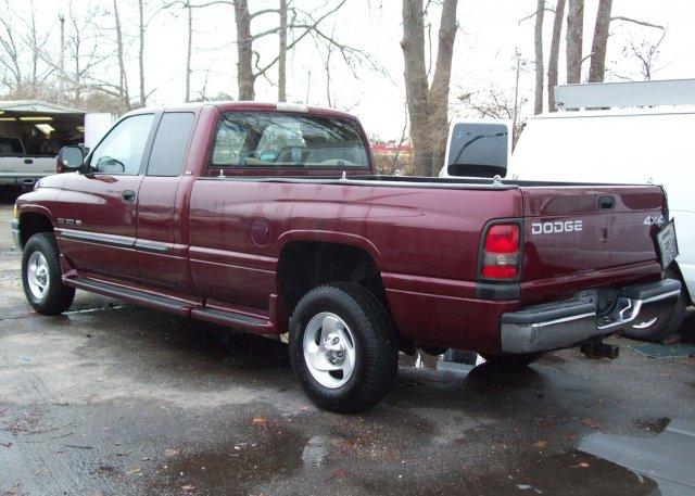 Dodge Ram Pickup 2001 photo 1