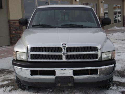 Dodge Ram Pickup 2001 photo 2