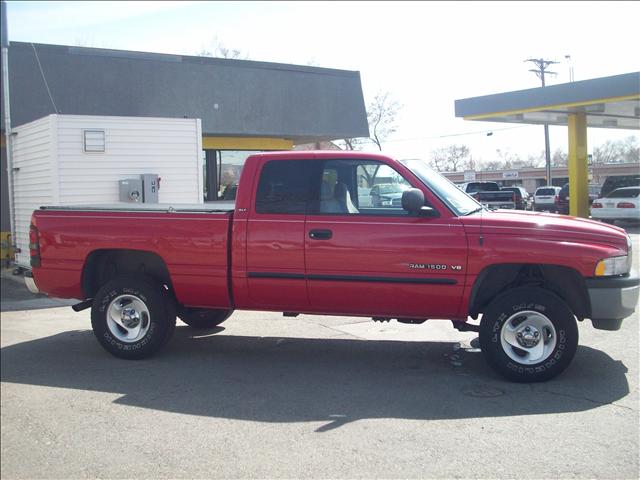 Dodge Ram Pickup 2001 photo 1