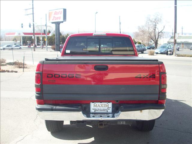 Dodge Ram Pickup 2001 photo 3