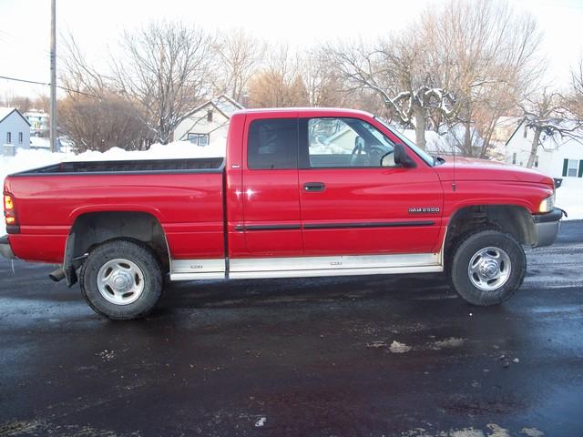 Dodge Ram Pickup 2001 photo 2