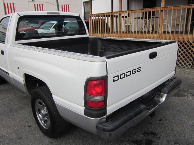 Dodge Ram Pickup 2001 photo 3