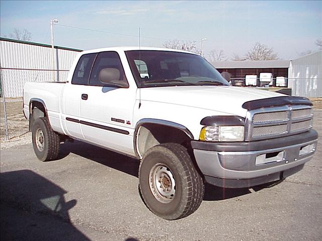 Dodge Ram Pickup 2001 photo 1