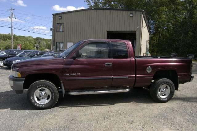 Dodge Ram Pickup 2001 photo 1