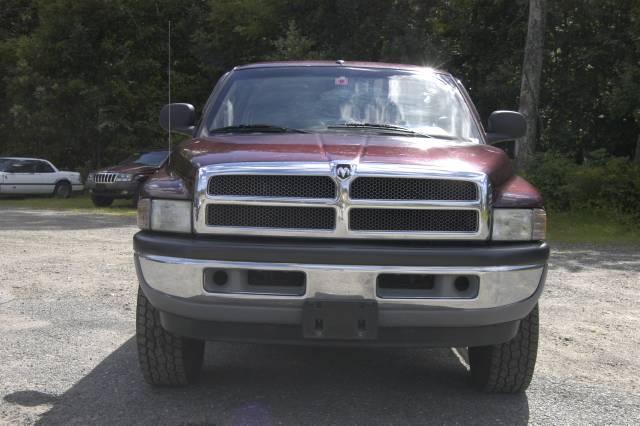 Dodge Ram Pickup 2001 photo 2