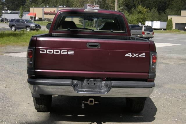 Dodge Ram Pickup 2001 photo 3