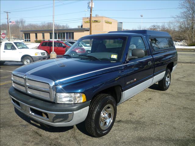 Dodge Ram Pickup 2001 photo 1