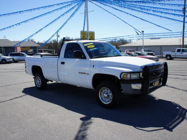 Dodge Ram Pickup 2001 photo 4