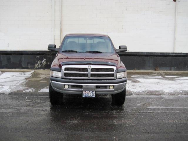 Dodge Ram Pickup 2001 photo 2