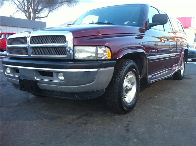 Dodge Ram Pickup 2001 photo 1