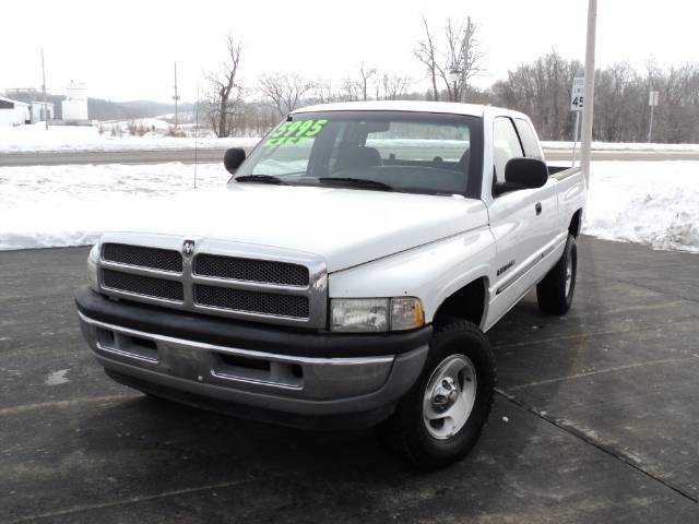 Dodge Ram Pickup SLT Pickup