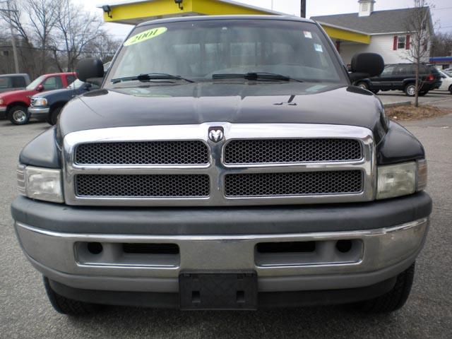 Dodge Ram Pickup 2001 photo 3