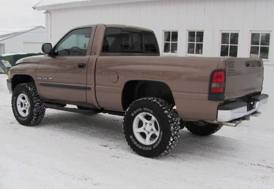 Dodge Ram Pickup 2001 photo 1