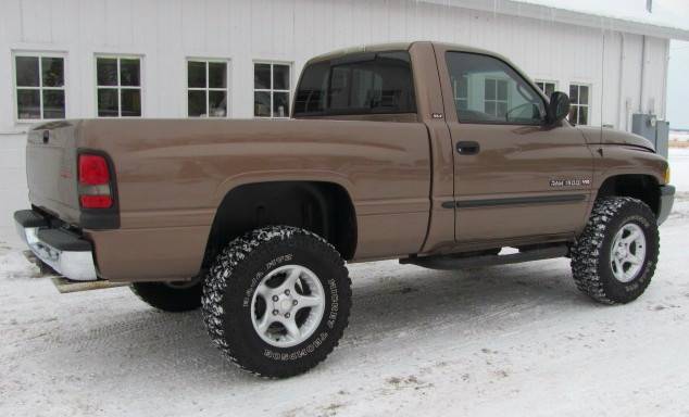 Dodge Ram Pickup 2001 photo 3