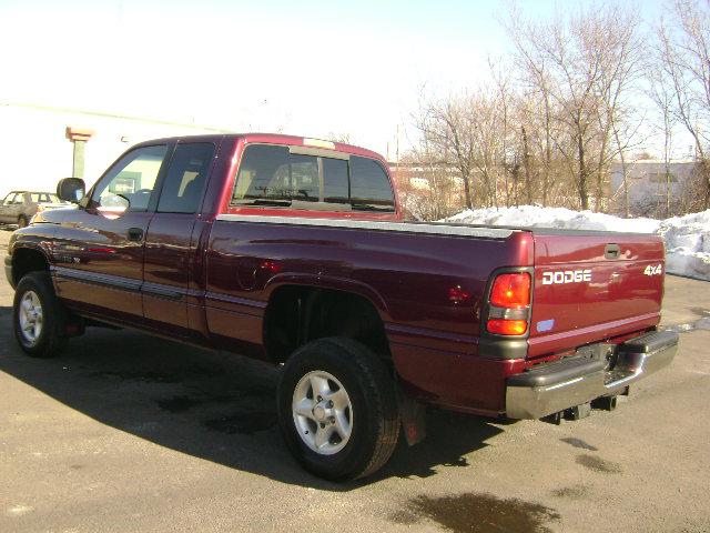 Dodge Ram Pickup 2001 photo 1