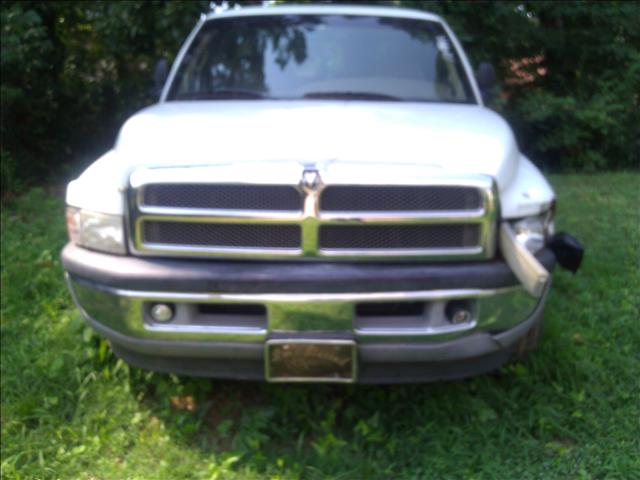 Dodge Ram Pickup 2001 photo 4