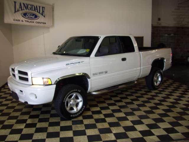 Dodge Ram Pickup 2001 photo 1