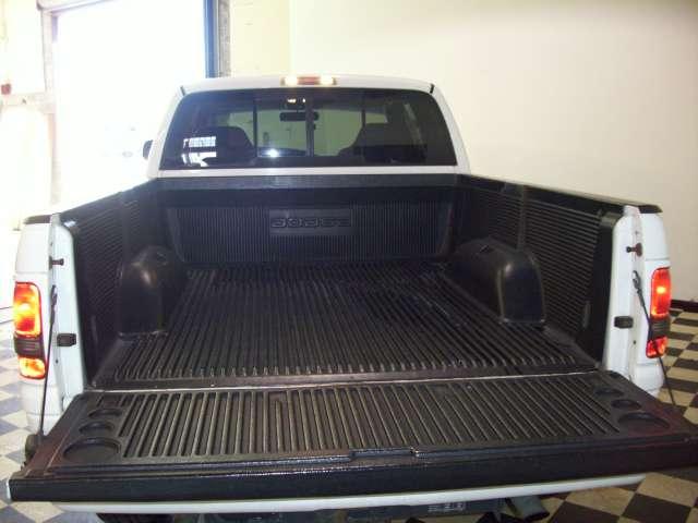 Dodge Ram Pickup 2001 photo 4