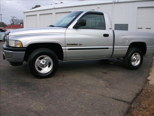 Dodge Ram Pickup 2001 photo 4