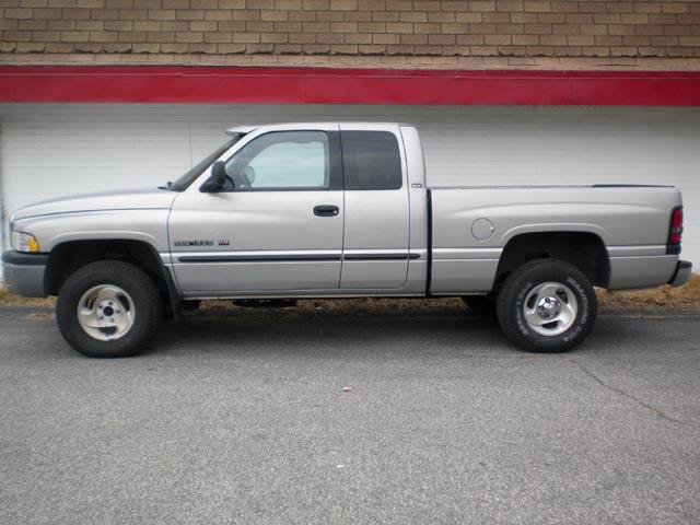 Dodge Ram Pickup 2001 photo 1