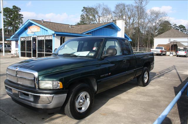 Dodge Ram Pickup 2001 photo 1