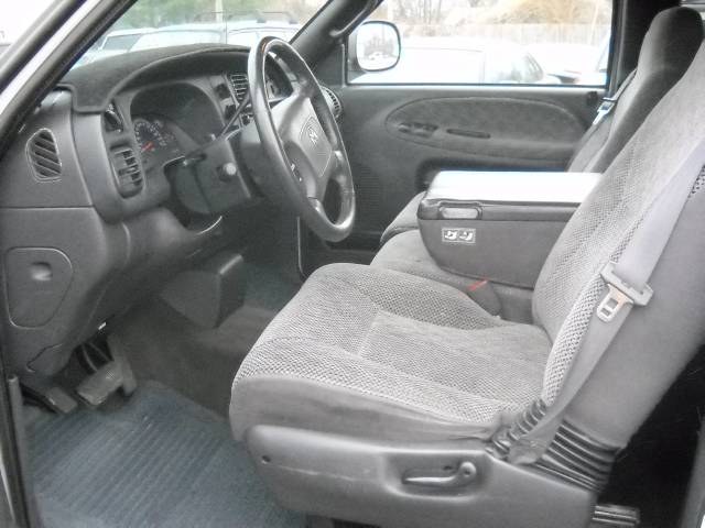 Dodge Ram Pickup 2001 photo 4