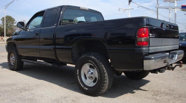 Dodge Ram Pickup 2001 photo 3