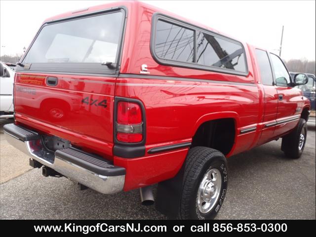 Dodge Ram Pickup 2001 photo 2