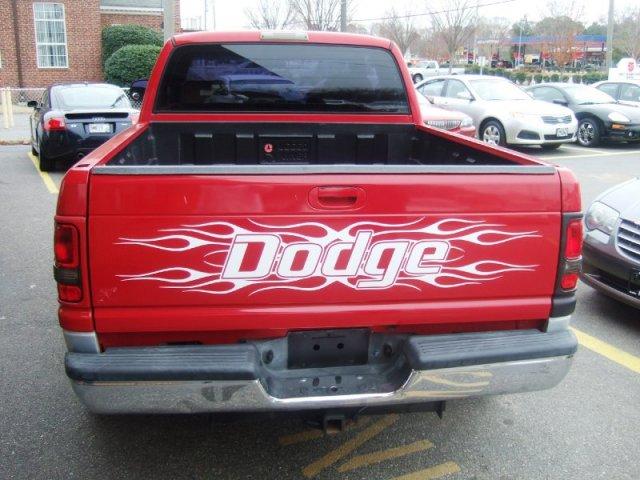 Dodge Ram Pickup 2001 photo 4