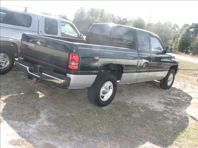 Dodge Ram Pickup 2001 photo 1