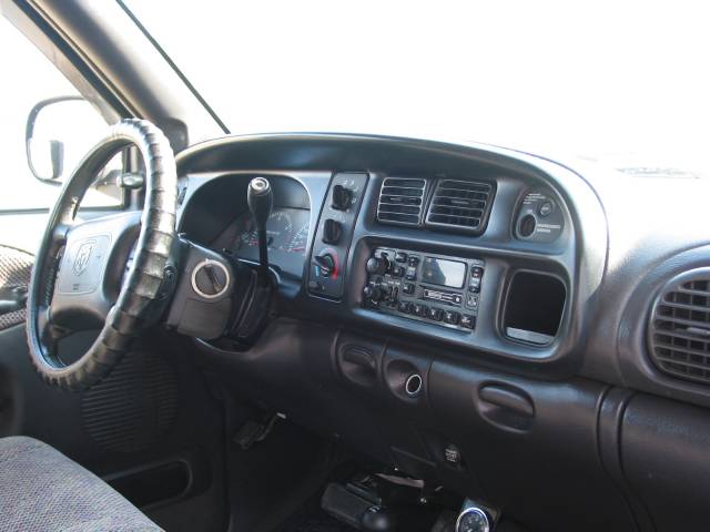 Dodge Ram Pickup 2001 photo 1