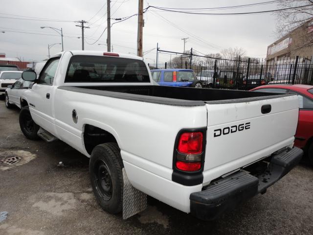 Dodge Ram Pickup 2001 photo 3