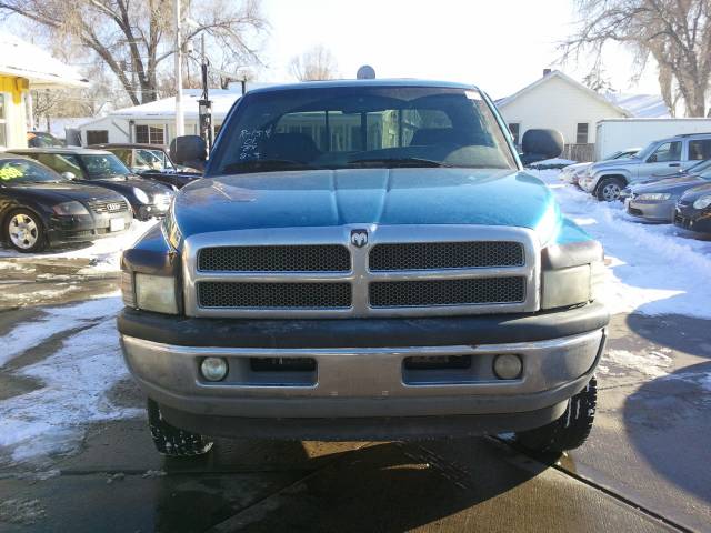 Dodge Ram Pickup 2001 photo 1