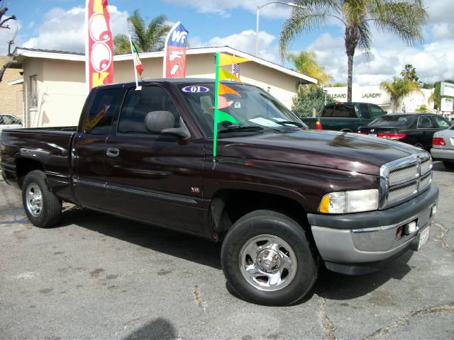 Dodge Ram Pickup 2001 photo 3