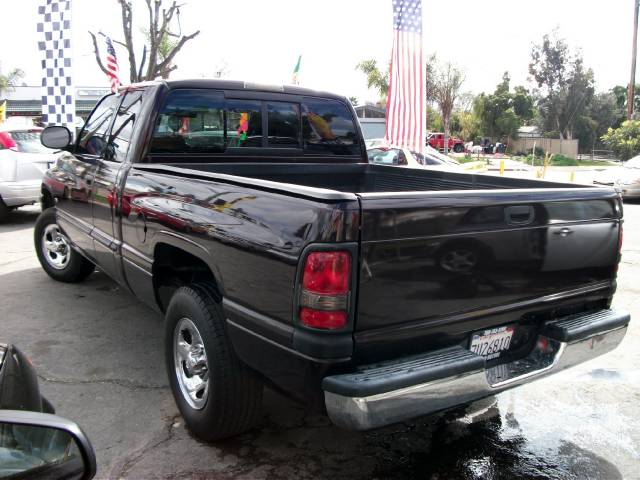 Dodge Ram Pickup 2001 photo 4