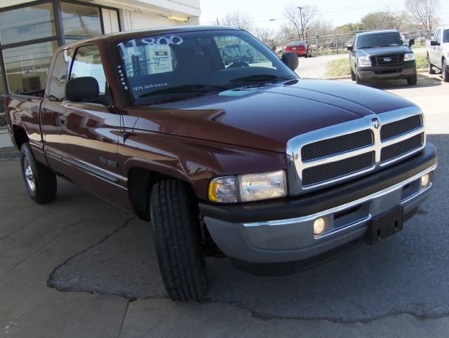 Dodge Ram Pickup 2001 photo 2