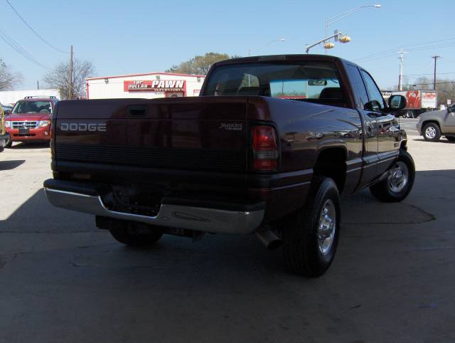 Dodge Ram Pickup 2001 photo 4