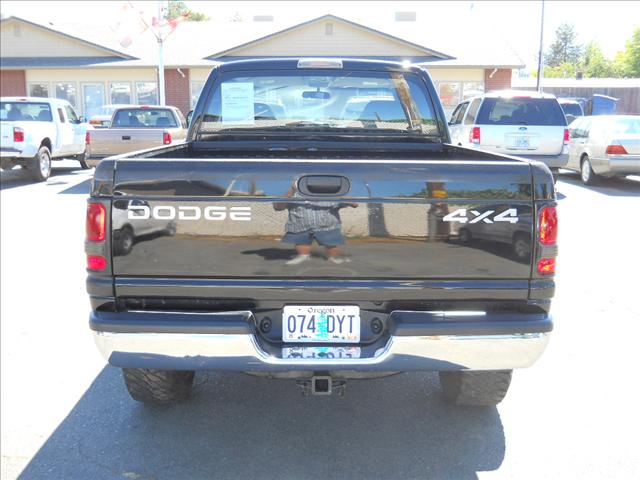 Dodge Ram Pickup 2001 photo 3