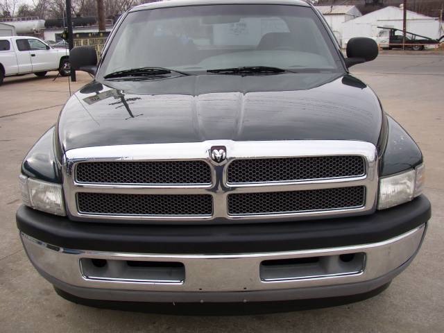 Dodge Ram Pickup 2001 photo 2