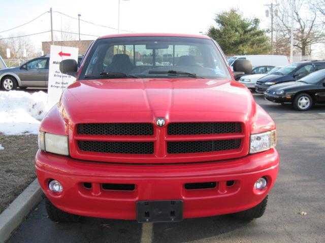 Dodge Ram Pickup 2001 photo 1