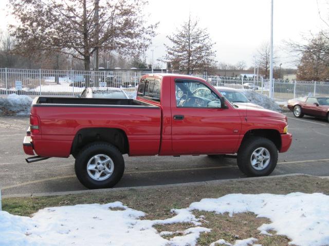 Dodge Ram Pickup 2001 photo 4