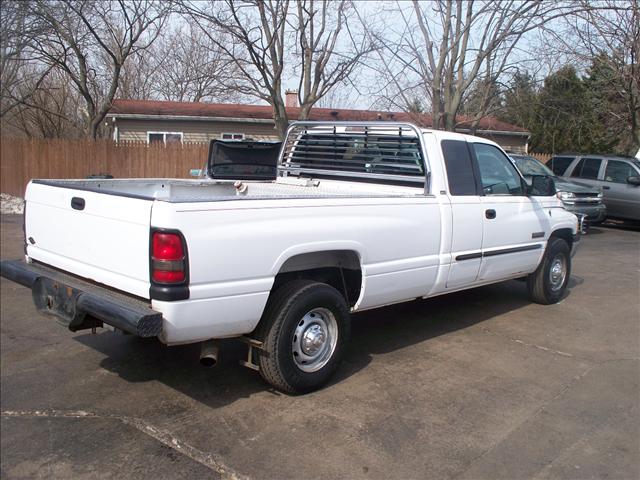 Dodge Ram Pickup 2001 photo 3