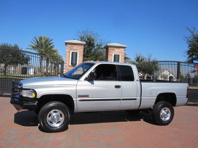 Dodge Ram Pickup SL2 Extended Cab Pickup