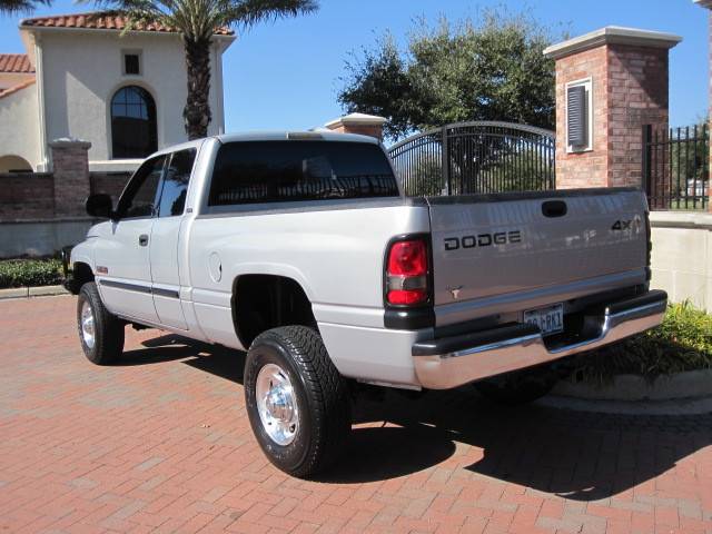 Dodge Ram Pickup 2001 photo 3