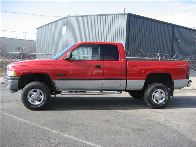 Dodge Ram Pickup 2001 photo 1