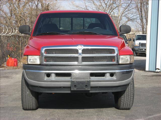 Dodge Ram Pickup 2001 photo 4