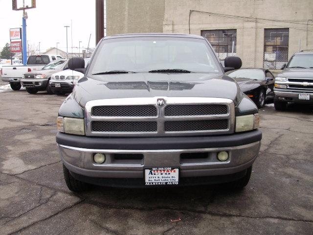 Dodge Ram Pickup 2001 photo 1