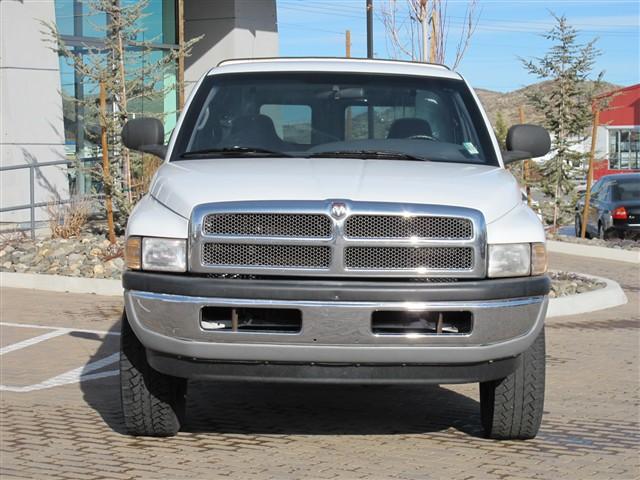 Dodge Ram Pickup 2001 photo 1