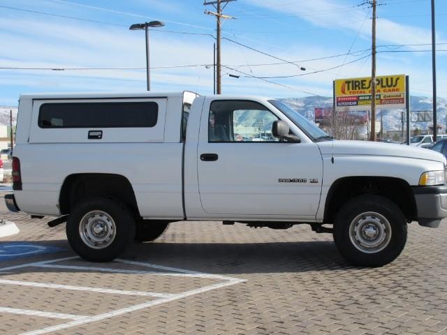 Dodge Ram Pickup 2001 photo 4